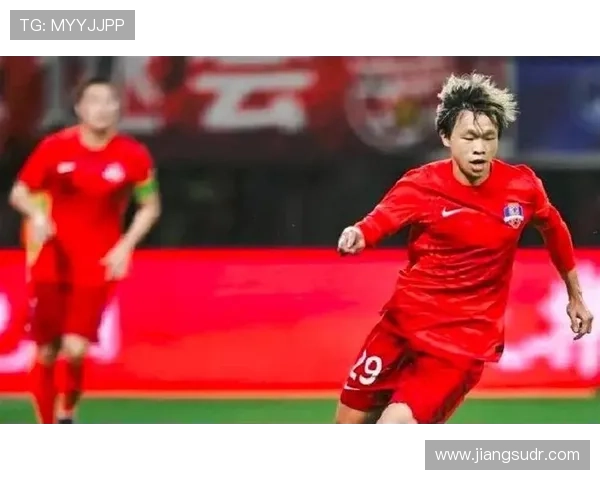 国安新援恩科洛洛抵沪晒照报到